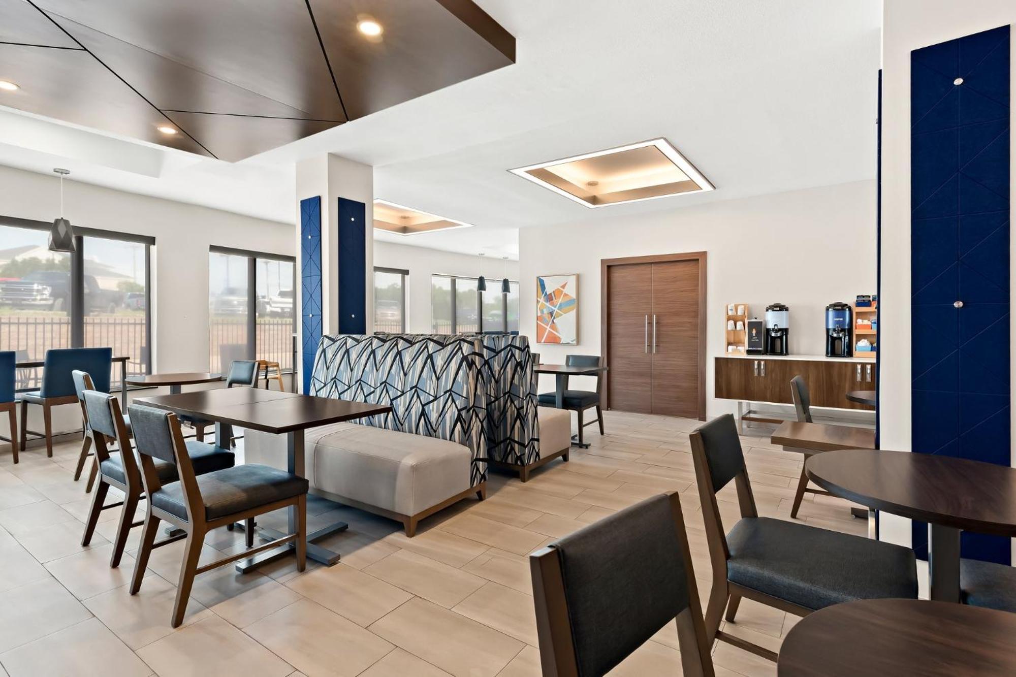 Holiday Inn Express & Suites Perry By Ihg Exterior foto